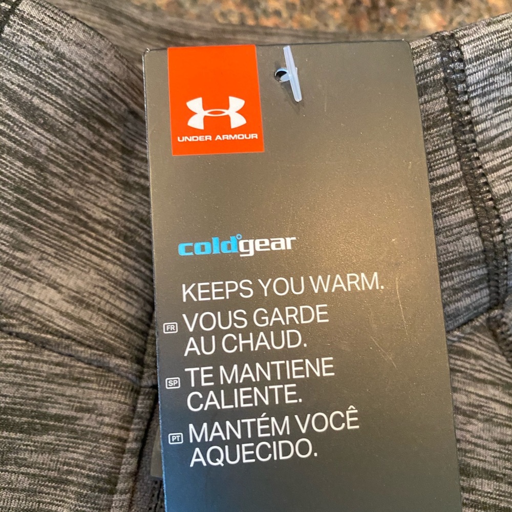 Under armour cold gear top - Picture 5 of 5